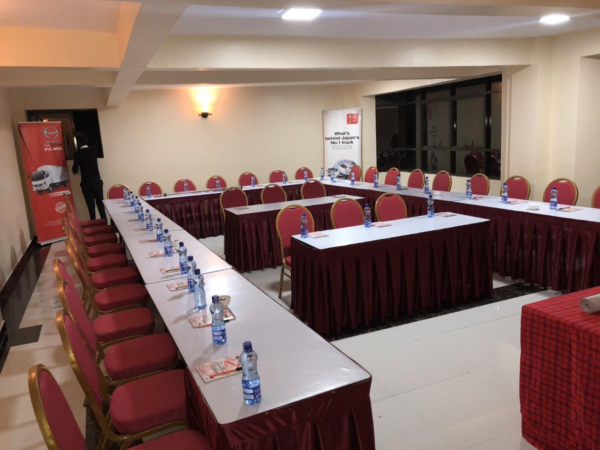 Mara Frontier Hotel Narok Ngoại thất bức ảnh