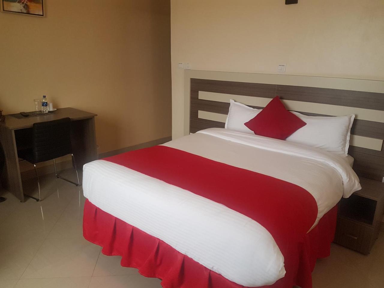 Mara Frontier Hotel Narok Ngoại thất bức ảnh